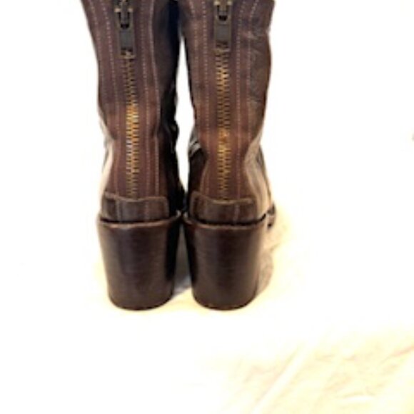 Stylish Brown Ankle Boots - Picture 4 of 5